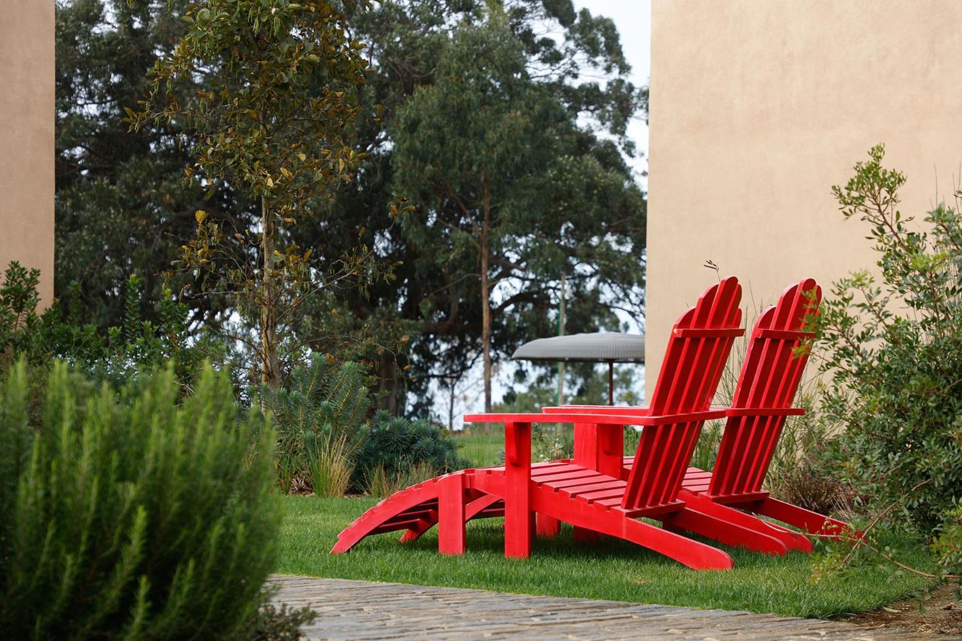 Praia Do Canal Nature Retreat - Small Luxury Hotels Of The World Aljezur Dış mekan fotoğraf Adirondack chair at the Stanford Research Institute